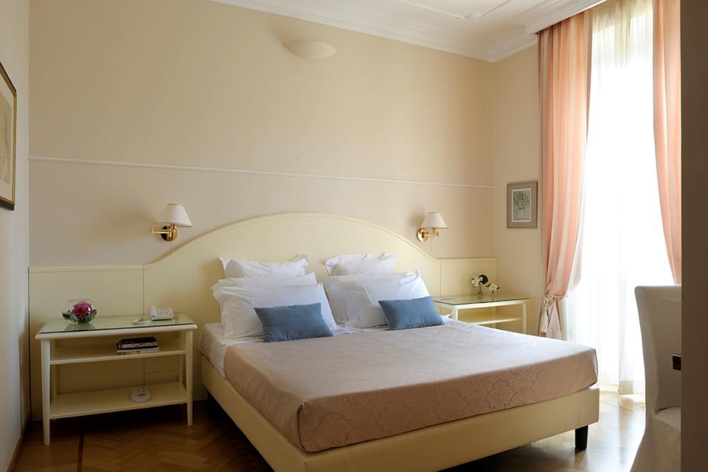 Aparthotel Dea 2*